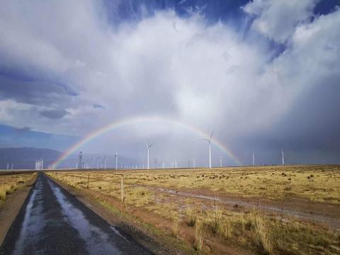 918博天堂助力全球首条±800kV清洁能源外送建设项目在青海顺遂投运